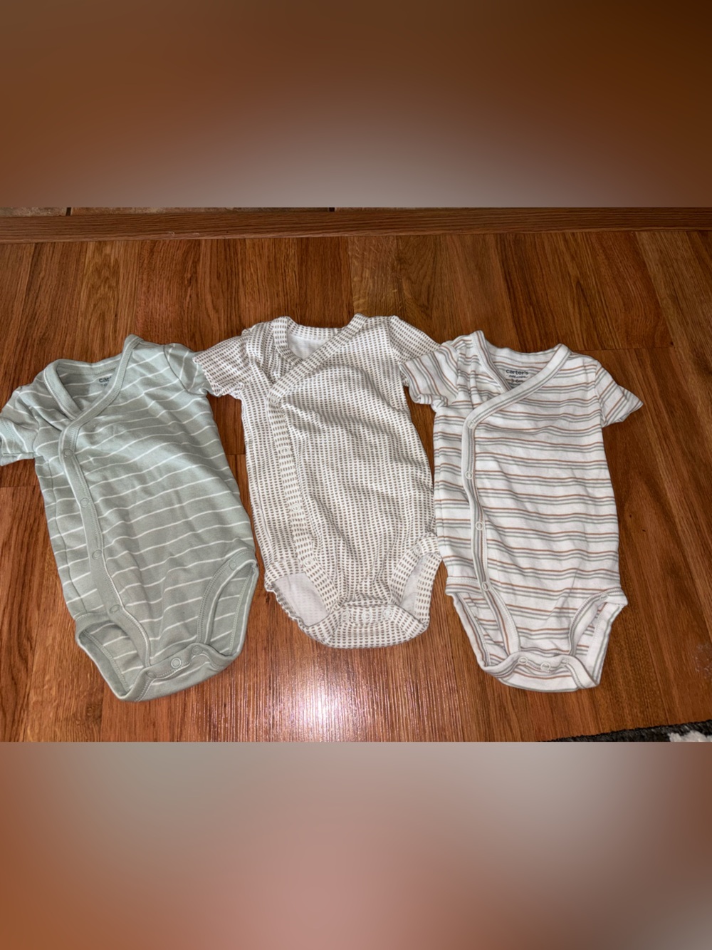 Striped and Patterned Short-Sleeve Bodysuit Set - White, Light Green, Beige